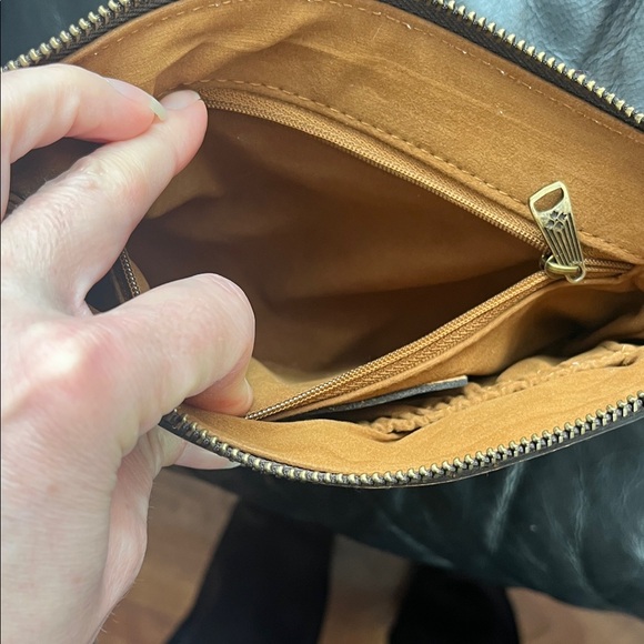 Patricia Nash brown Leather Wristlet - Picture 9 of 14